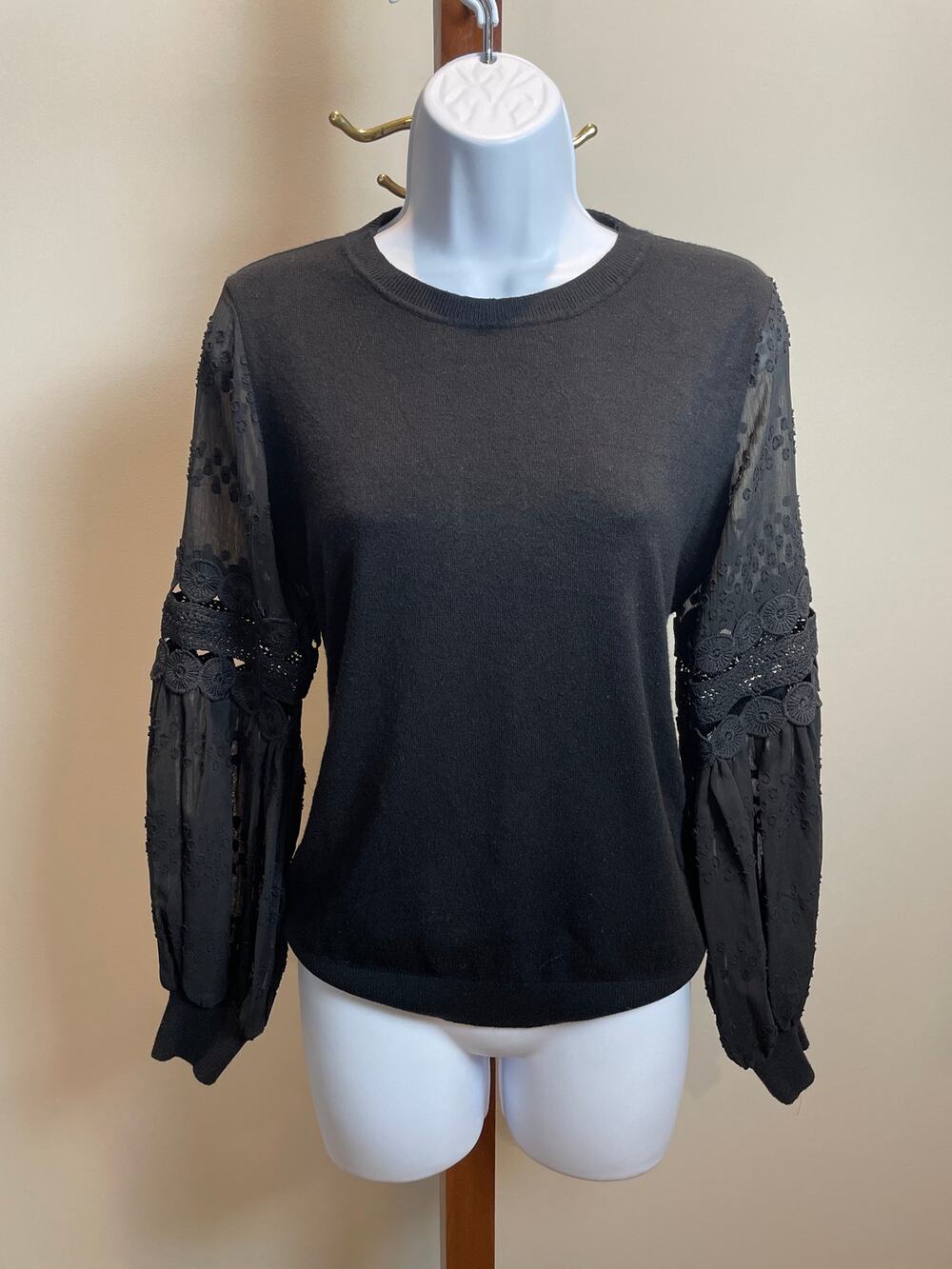 Siani Milano Size M Black Knit Sweater with Chiffon Sleeves & Lace Detail